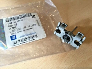 BN GENUINE VAUXHALL MERIVA B MOULDING TO ROOF FRONT CLIP CLAMP 13344957 - Picture 1 of 2