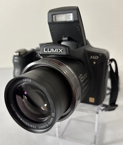 Panasonic LUMIX DMC-FZ35 12.1MP Digital Camera-5 Batteries, Charger, Card, Bag - Picture 1 of 14
