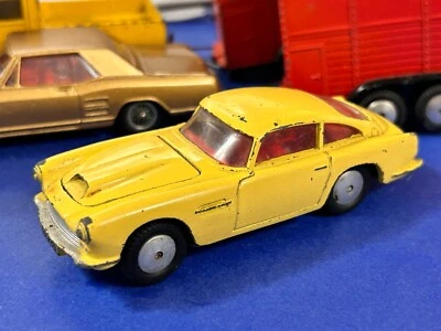 Corgi 218 ASTON MARTIN DB4  scala 1/43 - Immagine 1 di 4
