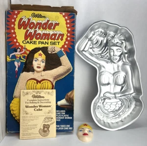 Wilton Wonder Woman Cake Pan Set Includes Face Plate Complete Original Box 1978 - Picture 1 of 9