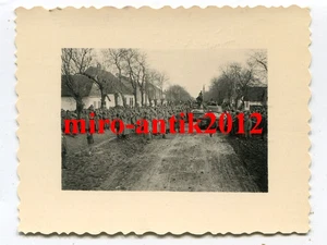 Foto, Panzer-Regiment 10, Panzer 38t, Einmarsch in Ruma, Serbien, b - Bild 1 von 3