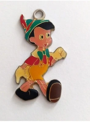 Ciondolo Pinocchio vintage in argento e smalto. Marchiato © Walt Disney. - Immagine 1 di 2