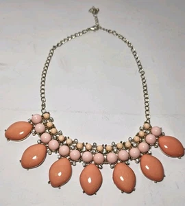 Collana Vintage Oro-Tono Rosa/Pesca Simulata Corallo Strass Bavaglino Statement  - Foto 1 di 7