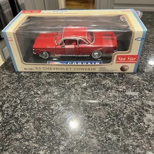 Rarissima Chevrolet Corvair Sun Star 1963 rossa 1:18 pressofusa scatola bellissima auto - Foto 1 di 8