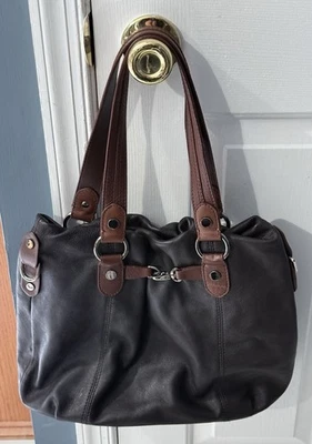 Bolsa de ombro Vera Wang Simply Vera marrom couro detalhes hobo - Imagem 1 de 4