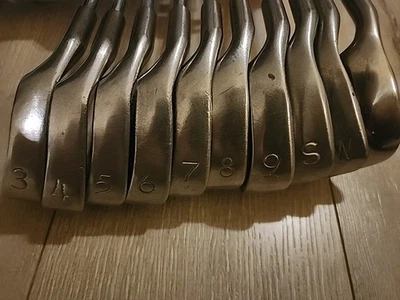 Ping Eye 2 3-9, S, W, L (10 hierros) 10 hierros 37" 3 y 4 empuñaduras faltantes *Leer* Foto 1 de 4