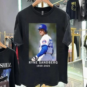 Remembering Ryne Sandberg Signature 1959-2025 TShirt AN54382 - Picture 1 of 2