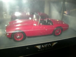 1:43 NEO AC Ace rojo/rojo en embalaje original - Imagen 1 de 1