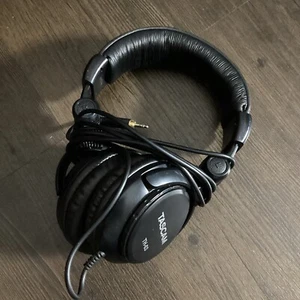 Tascam TH-03 Closed Back Headphones Black DJ - Picture 1 of 7