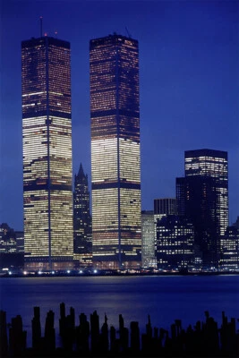 Arte de pared de escena nocturna de torre doble de Nueva York decoración del hogar - PÓSTER 20x30 Foto 1 de 4