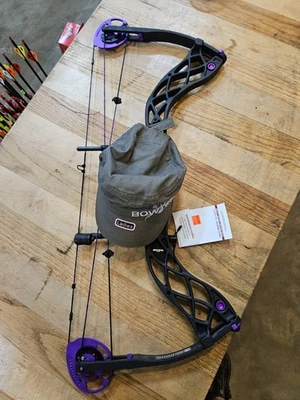 Bowtech Carbon Rose Compound Bow - Image 1 of 4