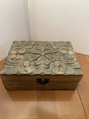 Vintage Carved Wood Hinged Trinket Jewelry Box Scroll Design Green Gold Hugh - Image 1 of 4