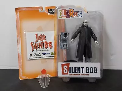 Boneco de ação G0212 CLERKS Silent Bob 20º aniversário P&B 7" brinquedo Diamond Select - Imagem 1 de 3