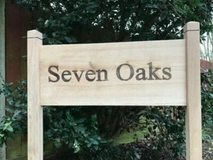 MODERN FREESTANDING SOLID OAK LARGE HOUSE & BUSINESS SIGN PLAQUE OAK POST SIGN - Picture 1 of 7