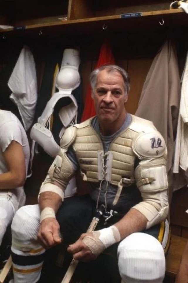 Detroit Red Wings Gordie Howe 8x10 Photo NHL Hockey Print #12 - Image 1 of 1