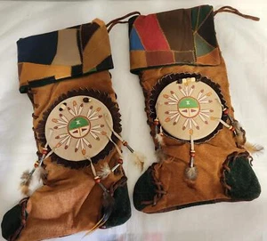 2 Medias de Navidad rústicas artesanales de cuero de vaca nativas americanas occidentales - Imagen 1 de 14