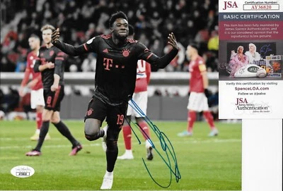 Signed Alphonso Davies FC Bayern Munich Soccer 8x10 Photo #3 JSA Authentication - Image 1 of 4