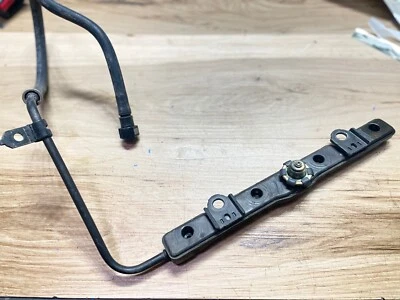 Toyota Echo 04-06 Scion XB XA 2000-2005 MANGUERA DE TUBO DE RIEL DE COMBUSTIBLE 23807-21010 OEM F19 Foto 1 de 3