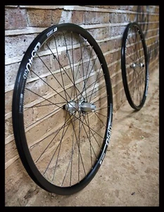Bujes plateados disco Hope Pro 5 CL hechos a mano / llantas DT SWISS G540 / Sapim Race - Imagen 1 de 7