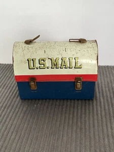 SCATOLA PRANZO A CUPOLA IN METALLO POSTA AMERICANA VINTAGE CON THERMOS USPS ORIGINALE - Foto 1 di 21
