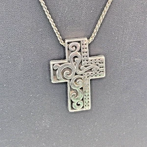 Collar Colgante Brighton Uluwatu Cruz Pergamino Trabajo Tono Plata 15-17" - Imagen 1 de 12