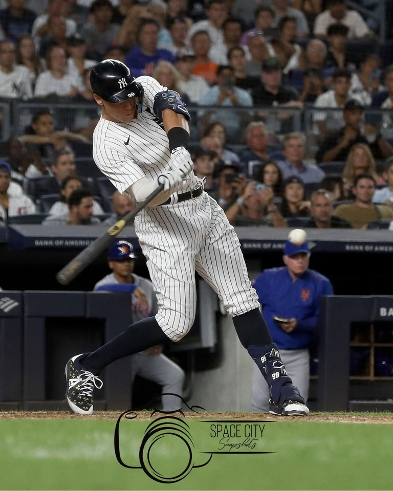 Aaron Judge NY Yankees MLB  Unsigned 8x10 Glossy Photo Fast Shipping - Image 1 of 1