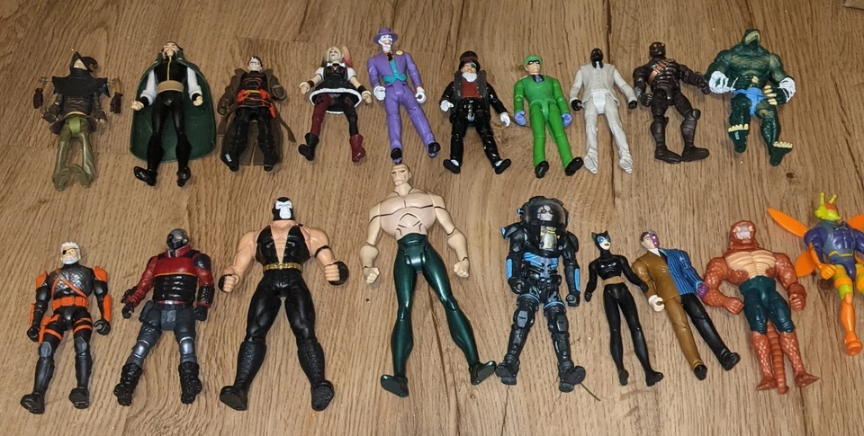 Lote de figuras de acción Batman Villano Héroes Infinitos Universo Marvel Foto 1 de 4