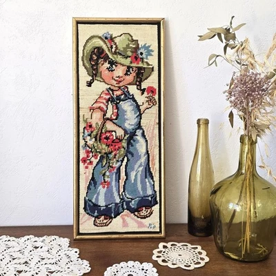 Canevas fini vintage Royal Paris signé Pio – fille au chapeau, cadre doré patiné - Photo 1/4