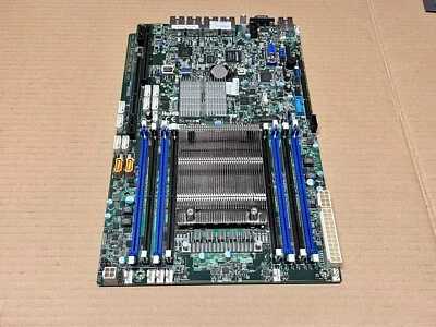 Placa madre de servidor Supermicro X10SRW-LN4F-II008 Foto 1 de 4