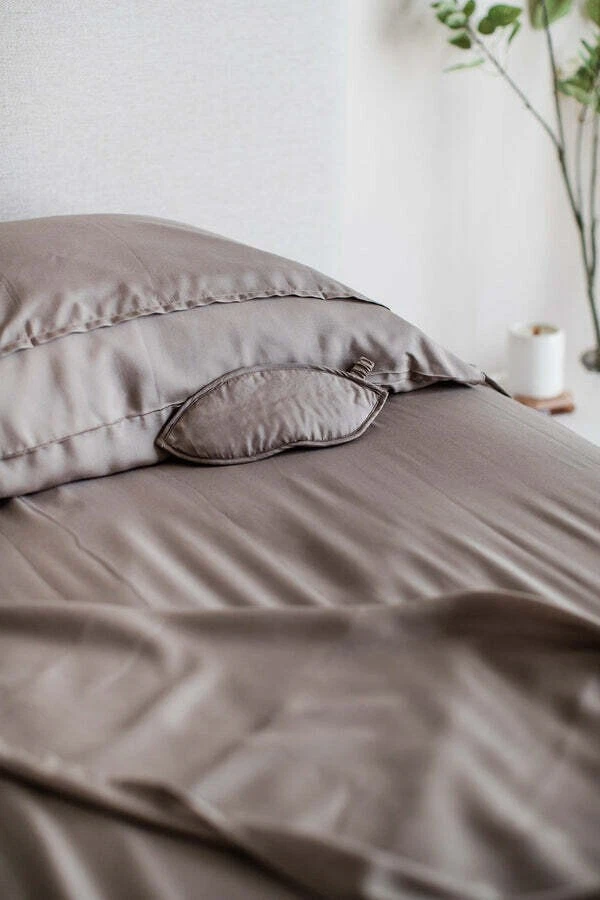 Yala Bamboo And Silk Dreamsack Twin Sheets (Read Description) - Image 1 of 1