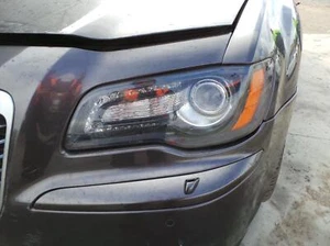 Chrysler 300c Left Headlamp Lx2, Xenon, W/ Black Bezel Type, 07/12-12/14 13 14 - Picture 1 of 12