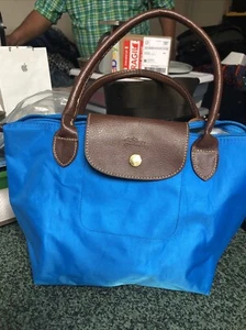 Borsa Longchamp Le Pliage in nylon blu con manici in pelle marrone - Foto 1 di 9