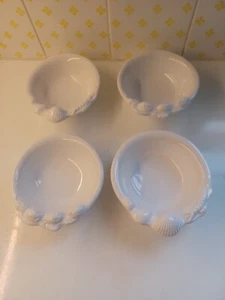4 kleine weiße Schalen italienisch. - Bild 1 von 4