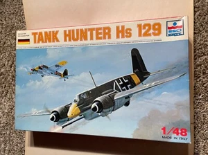 1/48 ESCI / ERTL Hs. 129 “TANK HUNTER” Kit # 4002 Open Box - Picture 1 of 10