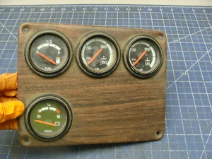 2002 FREIGHTLINER FLD112 DASH GAUGE CLUSTER FUEL, AIR 2X, VOLTS - Picture 1 of 11