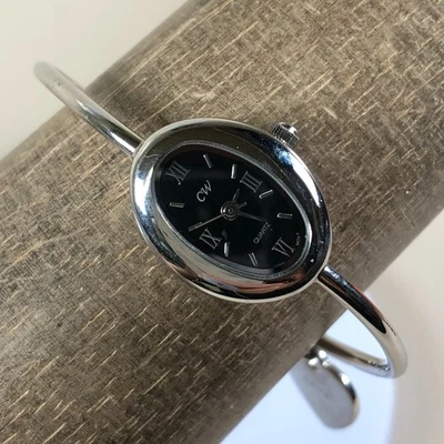 CW女士心形小饰品银色手镯椭圆形石英模拟20毫米手表6 — 第 1/4 张图片