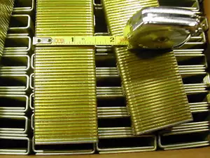 15 gauge 7/16" Medium Crown Staples 5000/bx Galvanized Chisel Point 1-1/2" long - Picture 1 of 2