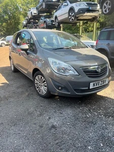 2011 Vauxhall Meriva Excite Bonnet Bumper Headlight Breaking Whole Vehicle - Picture 1 of 2