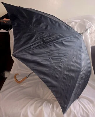 Paraguas negro vintage con baquelita caramelo tallado??  Mango O Lucite  Foto 1 de 4