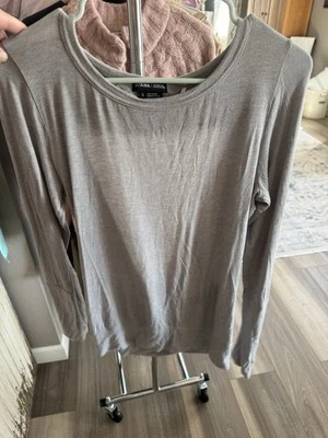 prAna Women's Foundation Peek a Boo Top size Small Heather Grey Small - Image 1 of 4