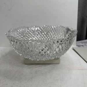 Plato de caramelo vintage de vidrio prensado con patrón de corte de diamante transparente - Imagen 1 de 13