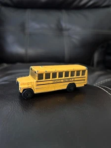 Matchbox gelb Diecast Schulbus Vintage 1985 School District 2 Spielzeug 3" 1:95 - Bild 1 von 4