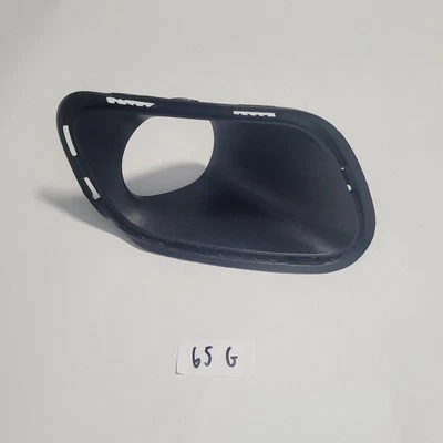 OEM MOPAR 2014-2018 JEEP CHEROKEE FRONT LEFT DRIVER SIDE FOG LIGHT LAMP BEZEL - Image 1 of 4