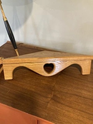 Estante de pared de esquina de madera con núcleo de corazón Granny Core montado en la pared de colección Foto 1 de 4