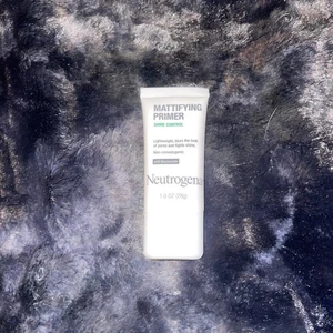 Neutrogena Mattifying Primer Shine Control (1.0oz/28g) - Picture 1 of 4