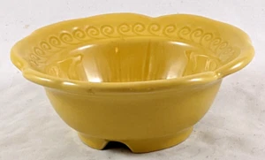 Vintage McCoy Yellow Scalloped Footed Bowl - Picture 1 of 12