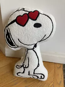 PEANUTS Snoopy with Heart-Shaped Glasses Decorative Sherpa Pillow - Picture 1 of 5