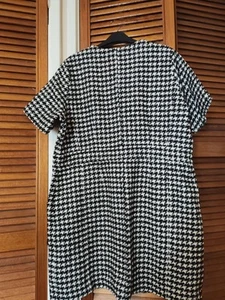 Beautiful Tweed Button Front Mini Waisted Dress Size 20 - Picture 1 of 6