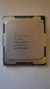 Intel Xeon W-2295 3.0GHz 24.75MB 18-Core LGA2066 165W SRGSL - Photo 1/1