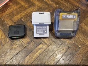 Lotto Nintendo 64 N64 Jumper Pak, Rumble Pack, Transfer Pak originali - Foto 1 di 2
